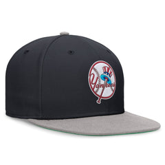 New York Yankees Rewind Cooperstown True Performance Fitted Hat Navy/Gray