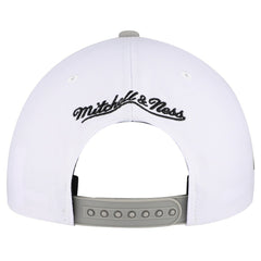 Chicago Bulls Core Snapback Hat - White for sale