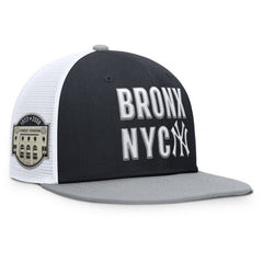 New York Yankees Pro Trucker Snapback Hat Navy