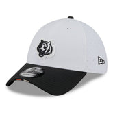 Cincinnati Bengals New Era 2025 NFL Training Camp 39THIRTY Flex Hat - White/Black online