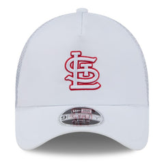 St. Louis Cardinals 2026 Batting Practice Apex 9FORTY Adjustable Trucker Hat White