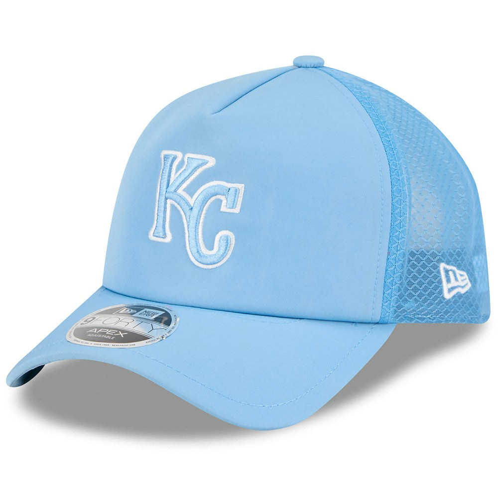 Kansas City Royals 2026 Batting Practice Apex 9FORTY Adjustable Trucker Hat Light Blue
