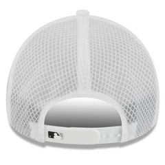 Chicago White Sox 2026 Batting Practice Apex 9FORTY Adjustable Trucker Hat White
