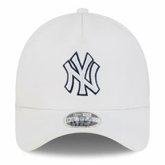 New York Yankees 2026 Batting Practice Apex 9FORTY Adjustable Trucker Hat White
