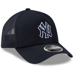 New York Yankees 2026 Batting Practice Apex 9FORTY Adjustable Trucker Hat Navy