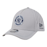 New York Yankees Patch 39THIRTY A-Frame M-Crown Perforated Flex Hat Gray