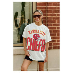 Kansas City Chiefs Gameday Couture Women's Oversized Classic Fierce Focus T-Shirt - White outlet