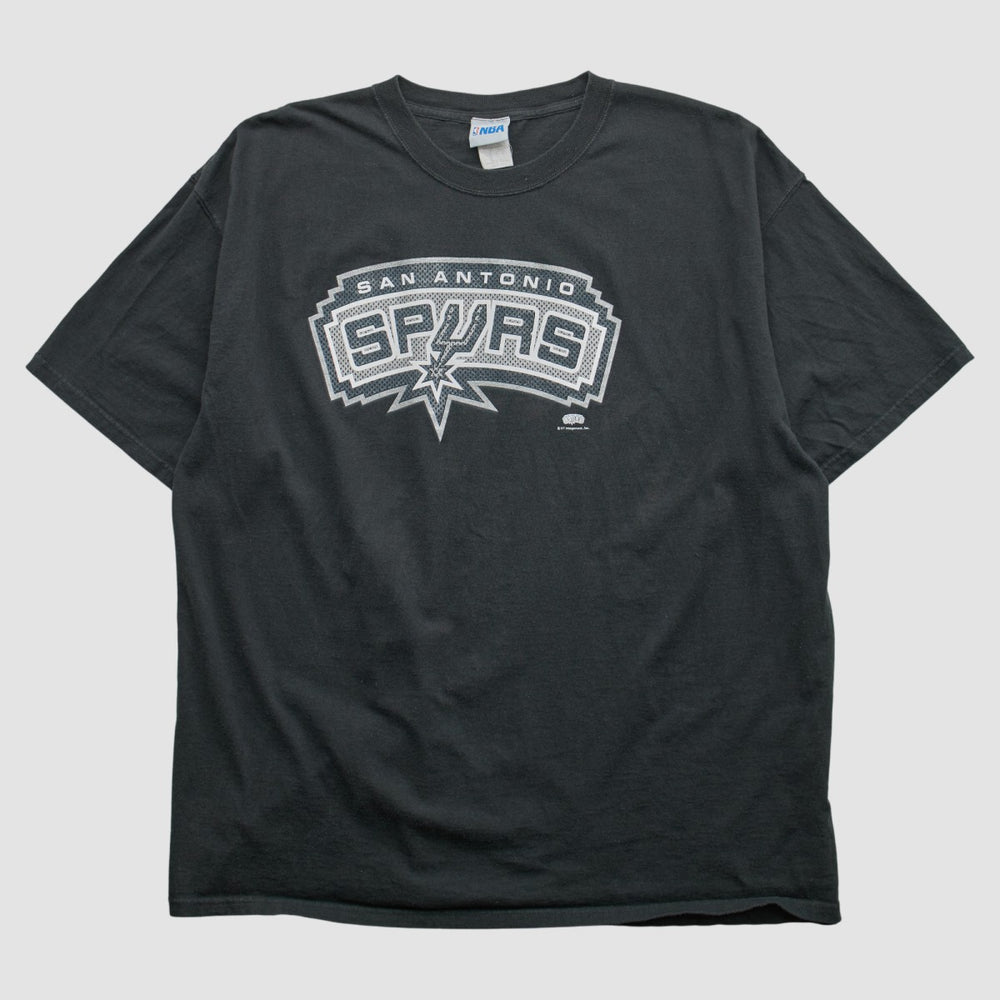 San Antonio Spurs NBA 2000s T-shirt - Black Vintage on sale