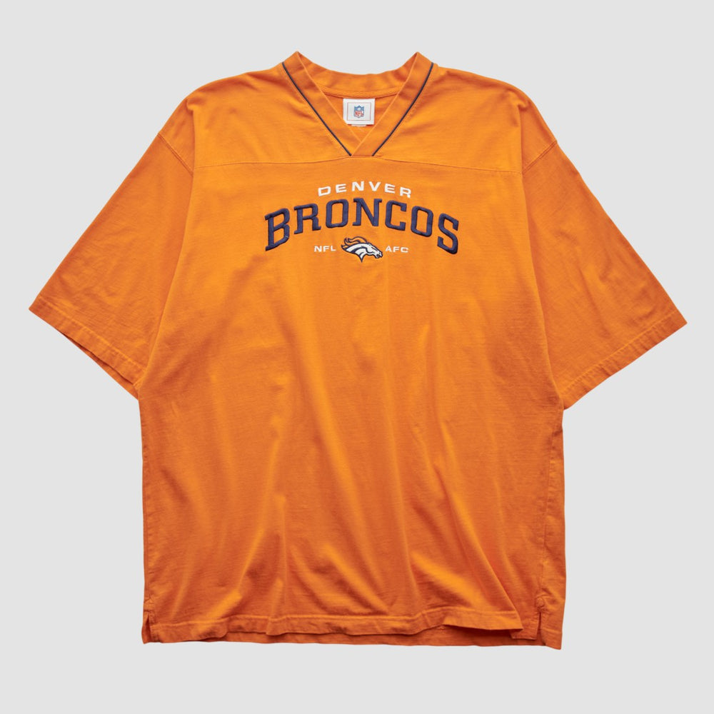 Denver Broncos NFL 2000s T-shirt - Orange Vintage on sale