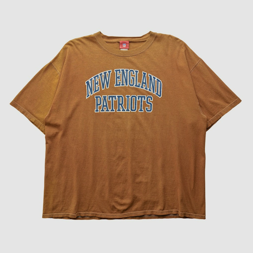New England Patriots NFL 2000s T-shirt - Clay Vintage on sale