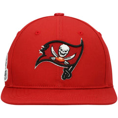 Tampa Bay Buccaneers Pro Standard Logo II Snapback Hat - Red outlet