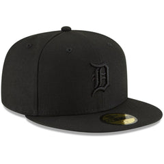 Detroit Tigers Black on Black 59FIFTY Fitted Hat
