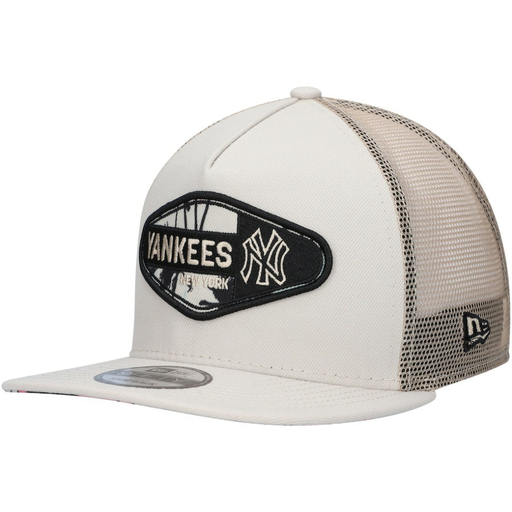 New York Yankees Retro Beachin' Patch A-Frame Trucker 9FIFTY Snapback Hat Natural