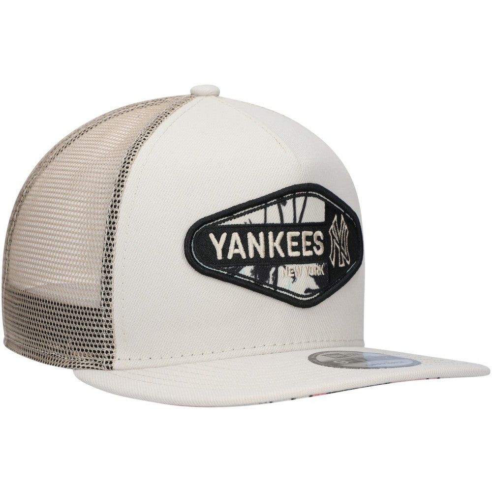 New York Yankees Retro Beachin' Patch A-Frame Trucker 9FIFTY Snapback Hat Natural