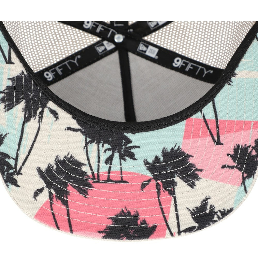 New York Yankees Retro Beachin' Patch A-Frame Trucker 9FIFTY Snapback Hat Natural
