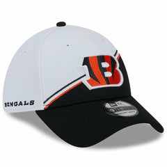 Cincinnati Bengals New Era 2023 Sideline 39THIRTY Flex Hat - White/Black on sale