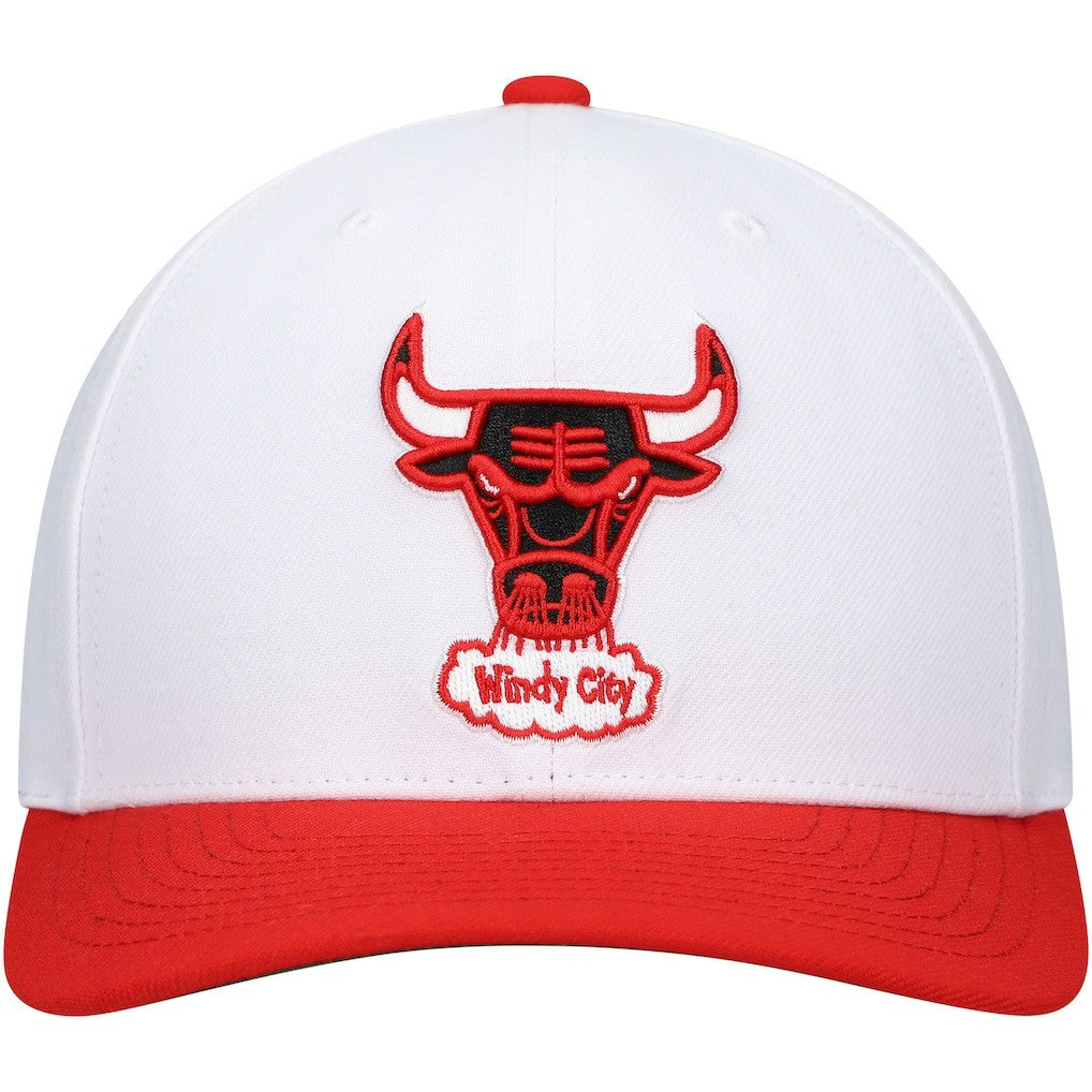 Chicago Bulls Hardwood Classics Core 2-Tone 2.0 Pro Snapback Hat - White/Red on sale