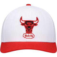 Chicago Bulls Hardwood Classics Core 2-Tone 2.0 Pro Snapback Hat - White/Red on sale