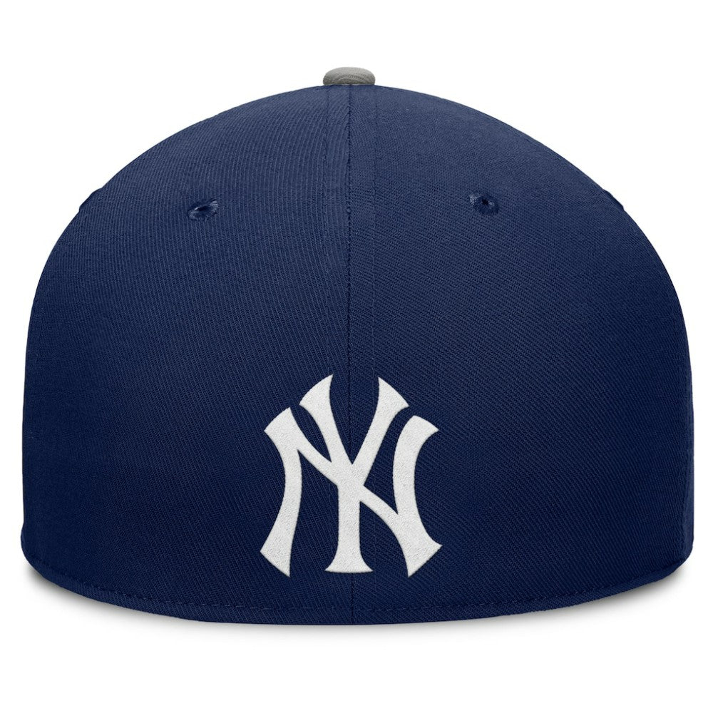 New York Yankees Pick Off Fitted Hat Navy