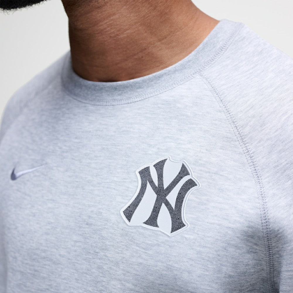 New York Yankees Tech Fleece Raglan Sweatshirt Heather Charcoal