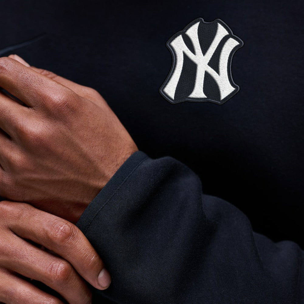 New York Yankees Tech Fleece Raglan Sweatshirt Black