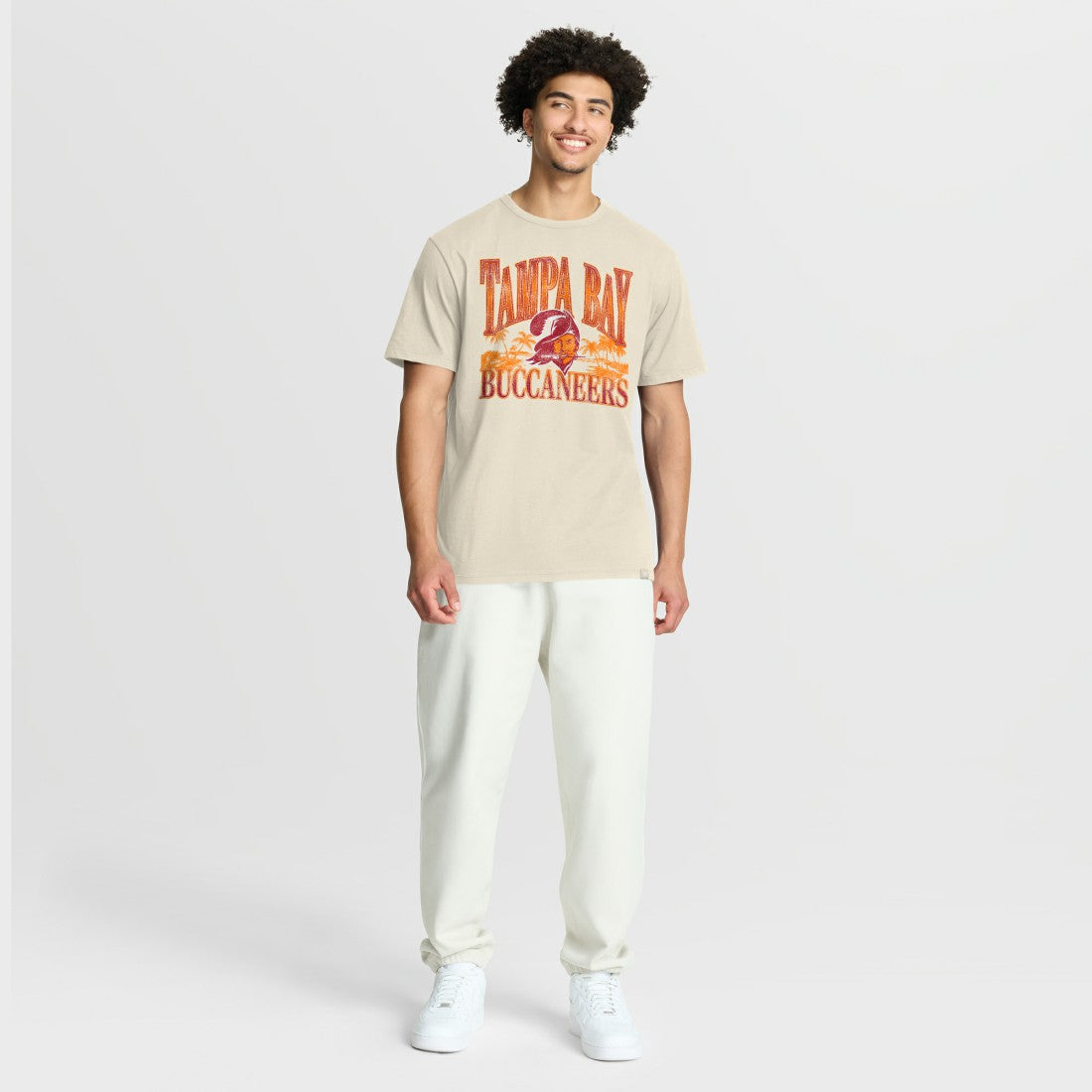 Tampa Bay Buccaneers Team Archives T-Shirt - Cream online