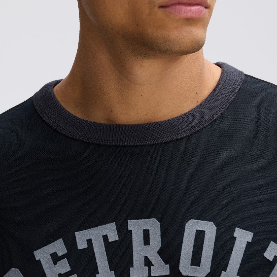 Detroit Lions IconicFleece Short Sleeve Sweatshirt - Black on sale
