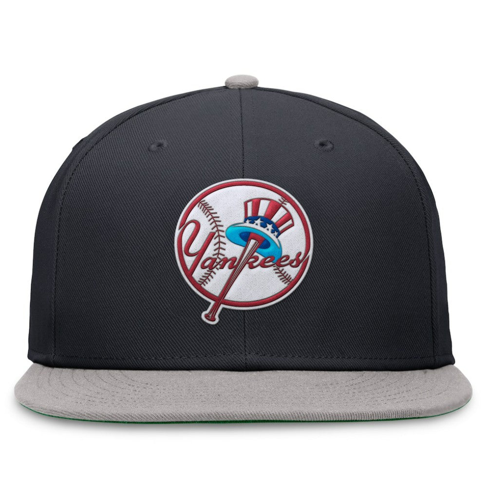 New York Yankees Rewind Cooperstown True Performance Fitted Hat Navy/Gray