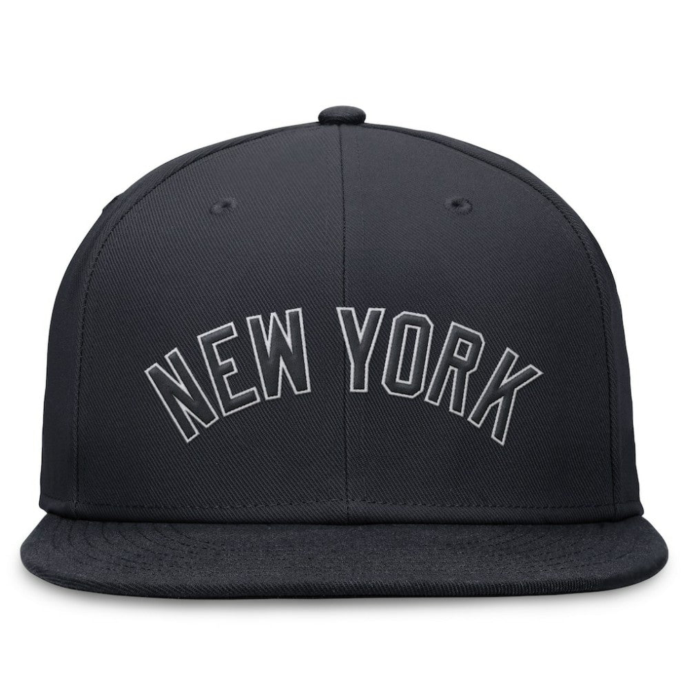 New York Yankees Performance Fitted Hat Navy