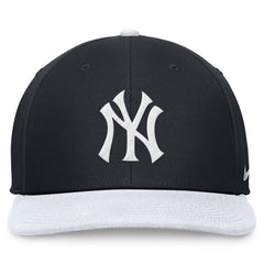 New York Yankees Two-Tone Snapback Hat Navy/White