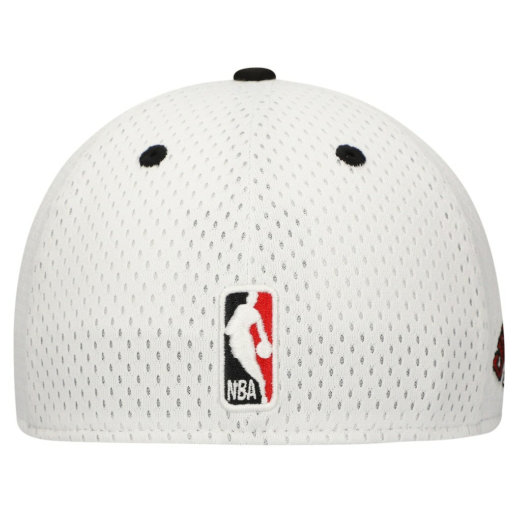 Chicago Bulls Throwback 2Tone 59FIFTY Fitted Hat - White/Black shop