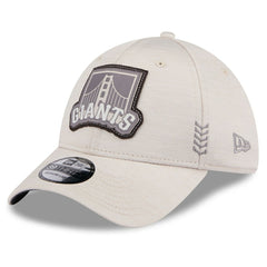 San Francisco Giants 2024 Clubhouse 39THIRTY Flex Hat Cream