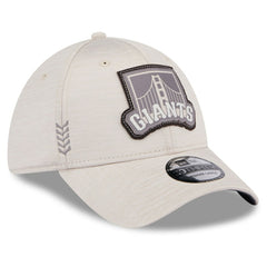 San Francisco Giants 2024 Clubhouse 39THIRTY Flex Hat Cream