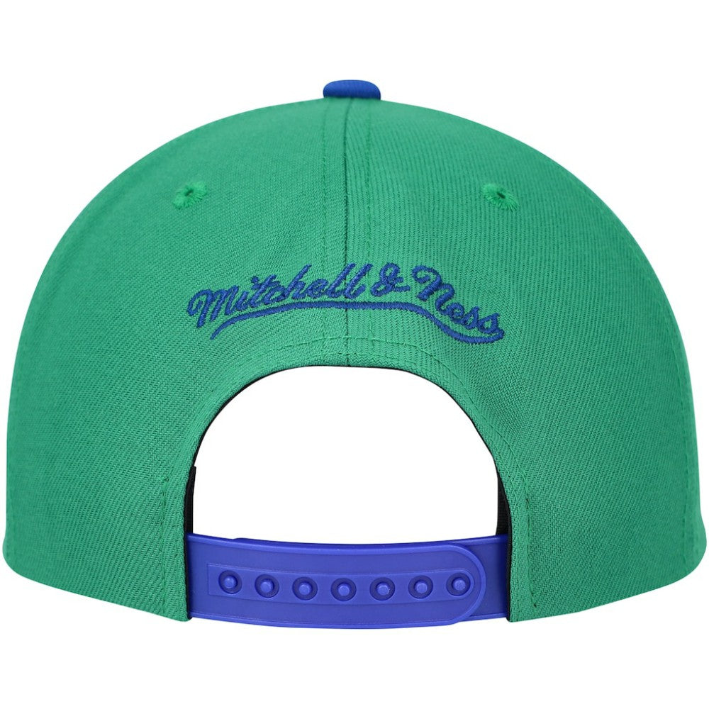 Vancouver Canucks Mitchell & Ness Core Team Ground 2.0 Snapback Hat - Green Hats
