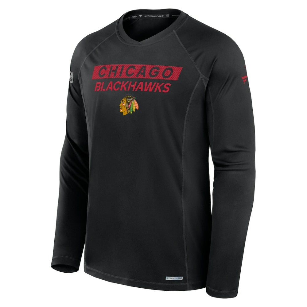 Chicago Blackhawks Fanatics Authentic Pro Rink Tech Long Sleeve T-Shirt - Black T-shirts