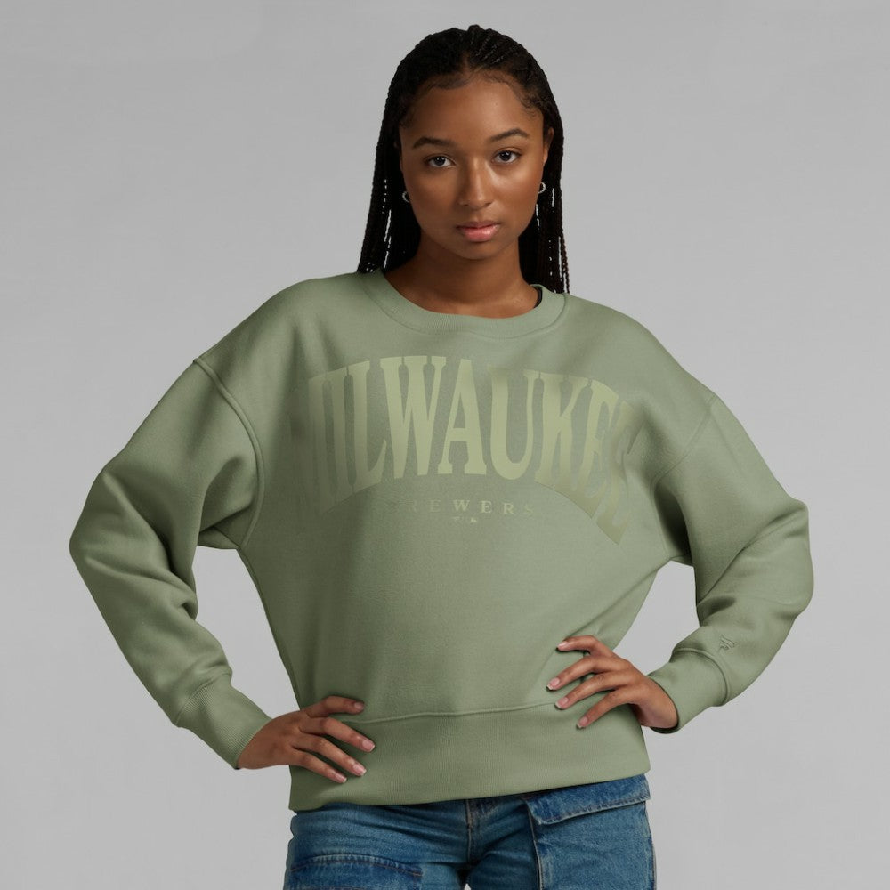 Milwaukee Brewers Women's Elements Flow Pullover Sweatshirt Green