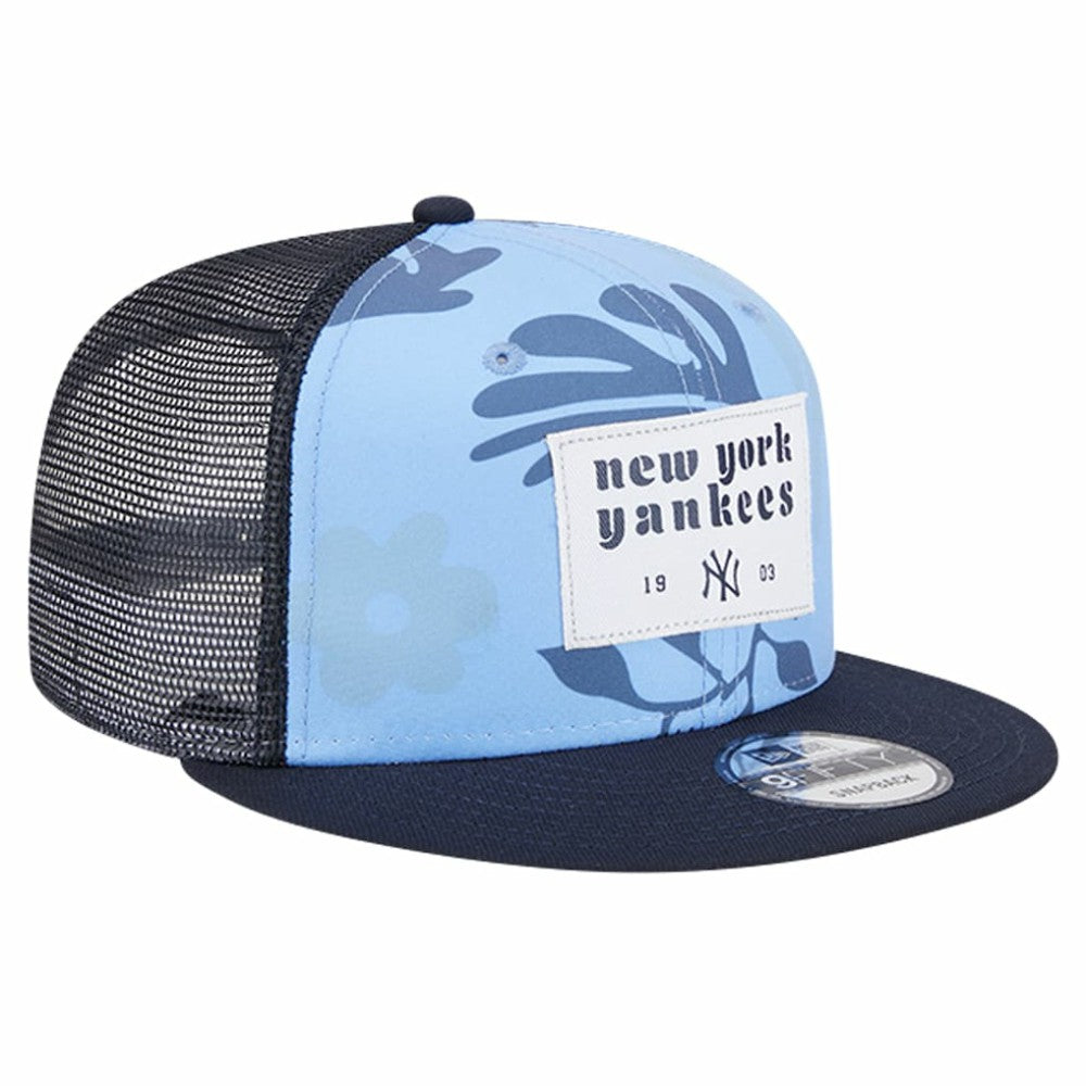 New York Yankees Bikini Bottom Trucker 9FIFTY Snapback Hat Navy