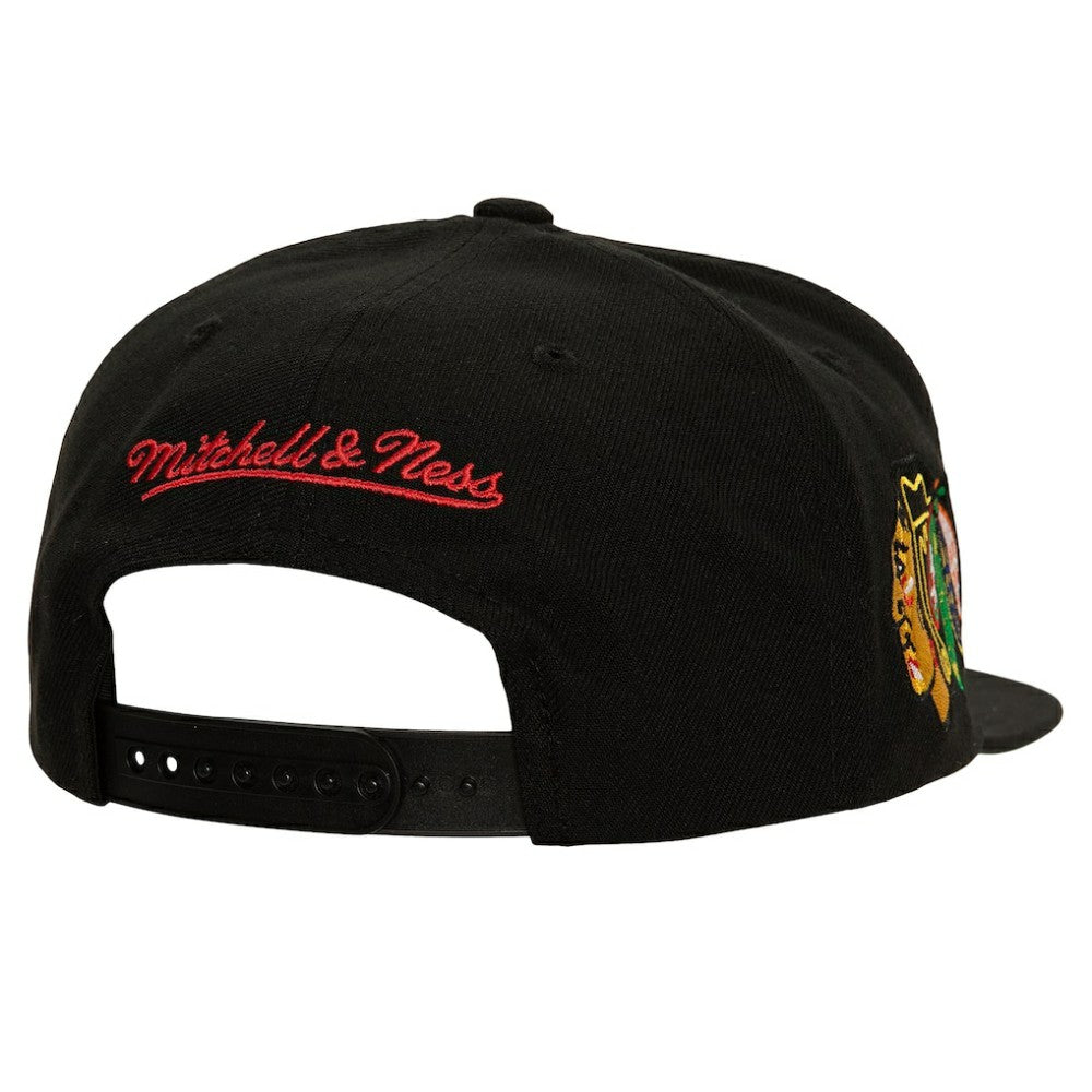 Chicago Blackhawks Mitchell & Ness Retro Script Colorblock Snapback Hat - Black Hats