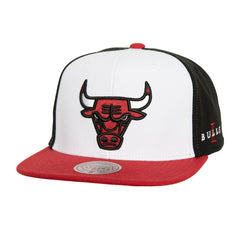 Chicago Bulls Core Snapback Hat - White/Red on sale