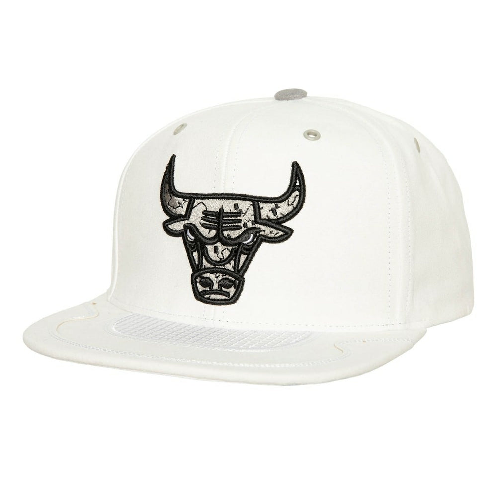 Chicago Bulls Day 4 Snapback Hat - White online