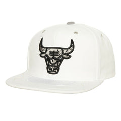 Chicago Bulls Day 4 Snapback Hat - White online