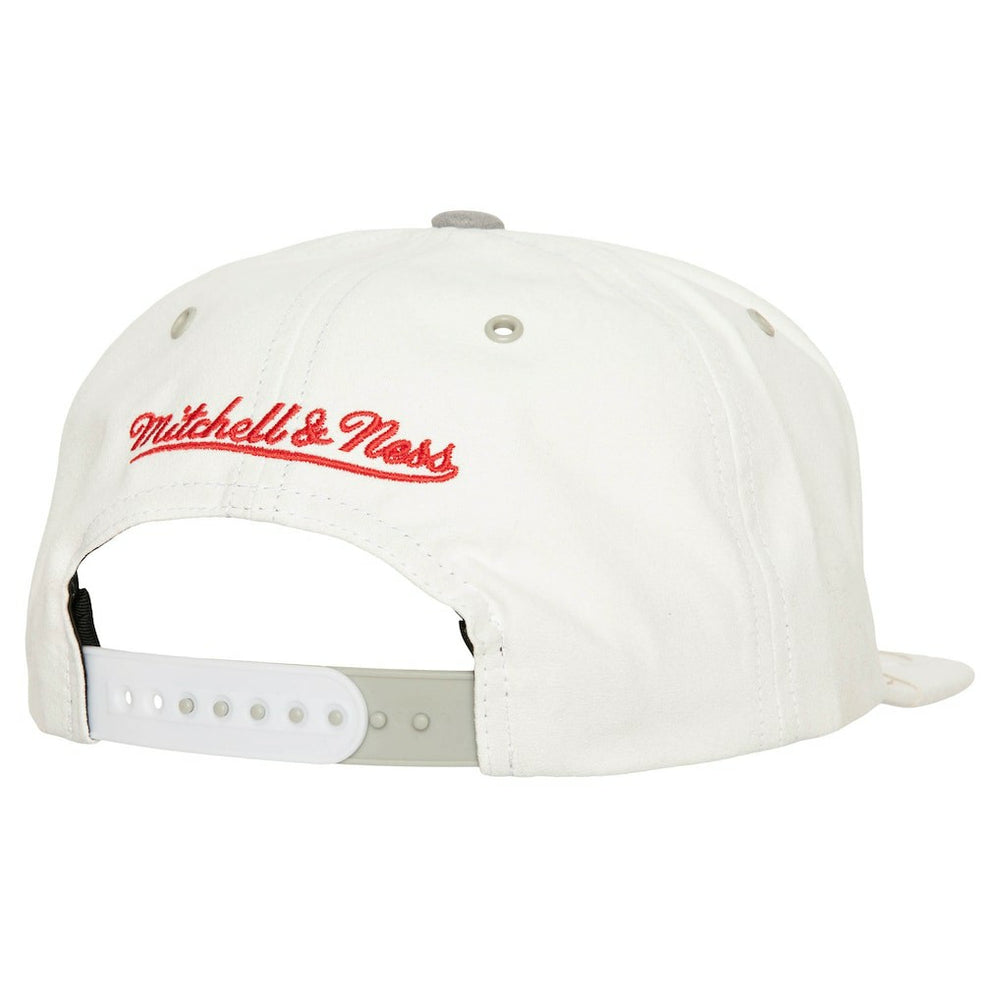 Chicago Bulls Day 4 Snapback Hat - White online