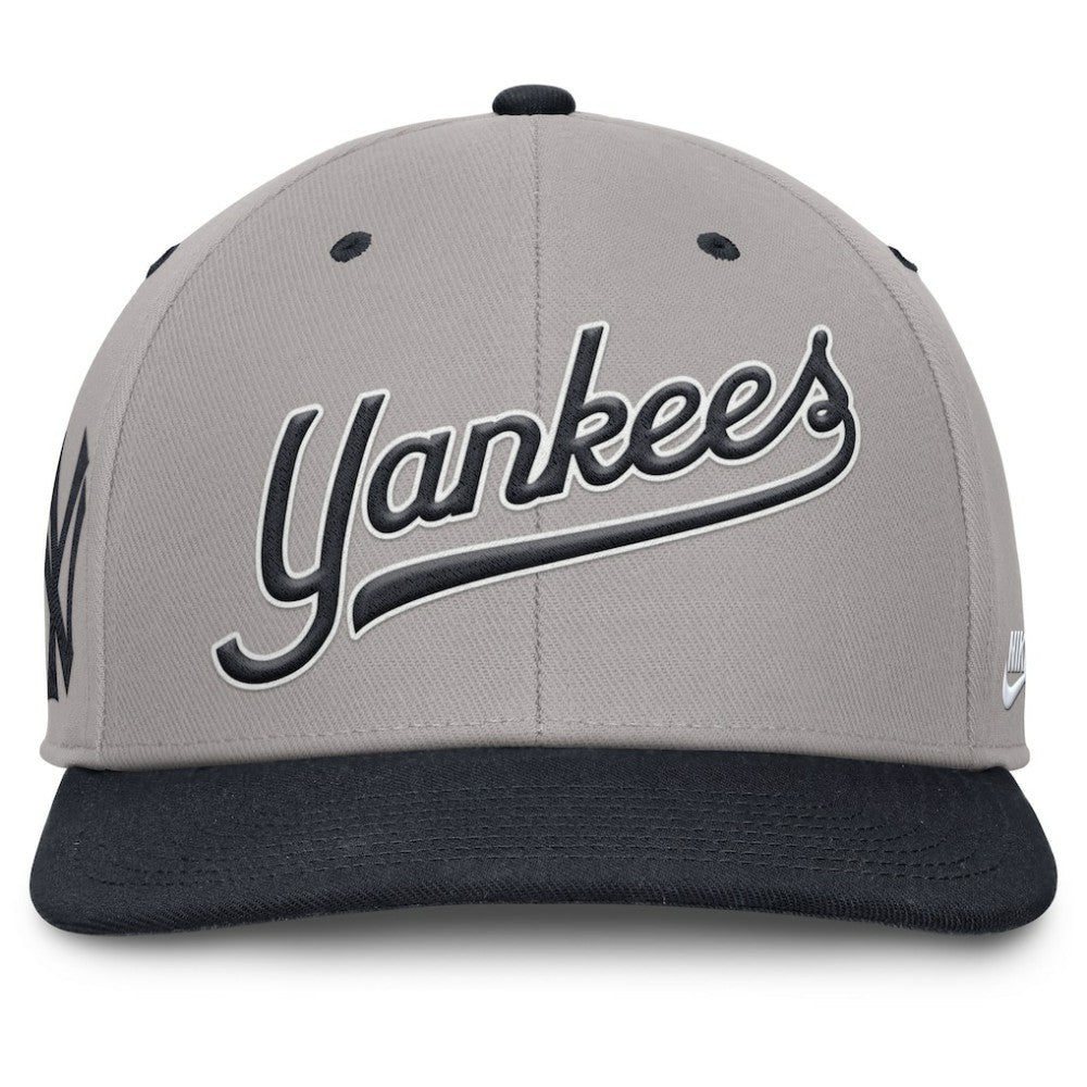 New York Yankees Cooperstown Collection Pro Performance Snapback Hat Gray/Navy