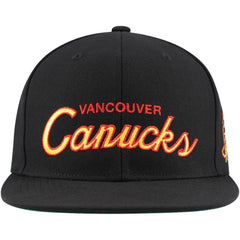 Vancouver Canucks Mitchell & Ness Core Team Script 2.0 Snapback Hat - Black Hats
