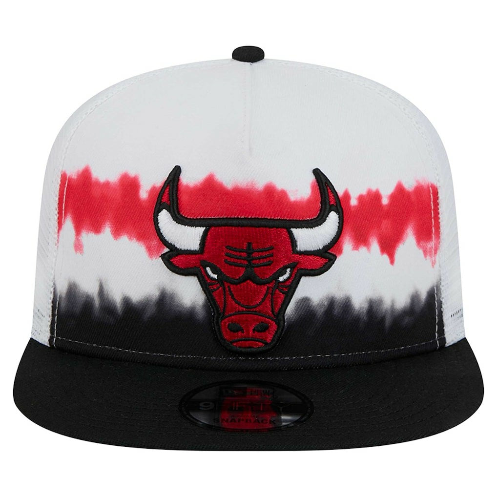 Chicago Bulls Dip-Dye 9FIFTY A-Frame Trucker Snapback Hat - White/Black on sale