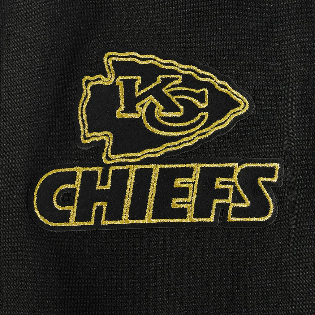 Kansas City Chiefs Pro Standard Classic Chenille Pullover Hoodie - Black on sale