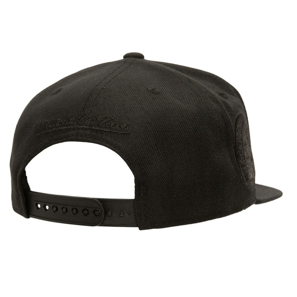 Boston Bruins Mitchell & Ness Soul Strike Pearl Tonal Snapback Hat - Black Hats