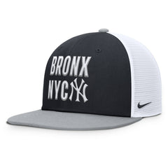 New York Yankees Pro Trucker Snapback Hat Navy