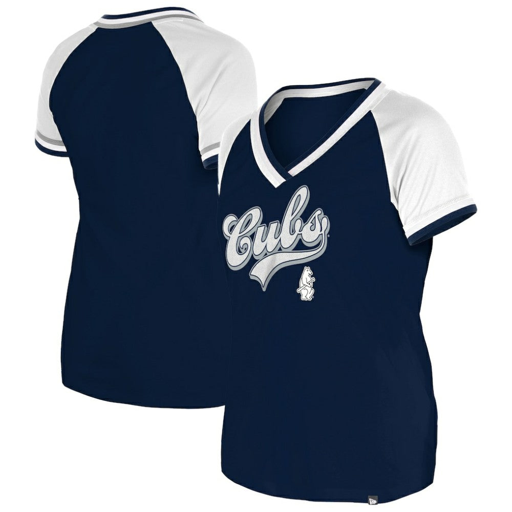 Chicago Cubs Women's Gameday Raglan V-Neck T-Shirt Navy