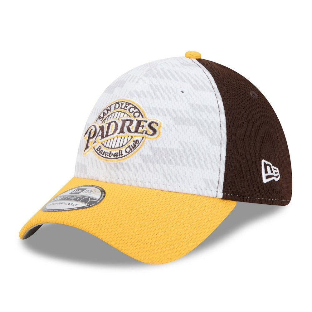 San Diego Padres 2025 MLB Clubhouse 39THIRTY Flex Hat Brown/Gold